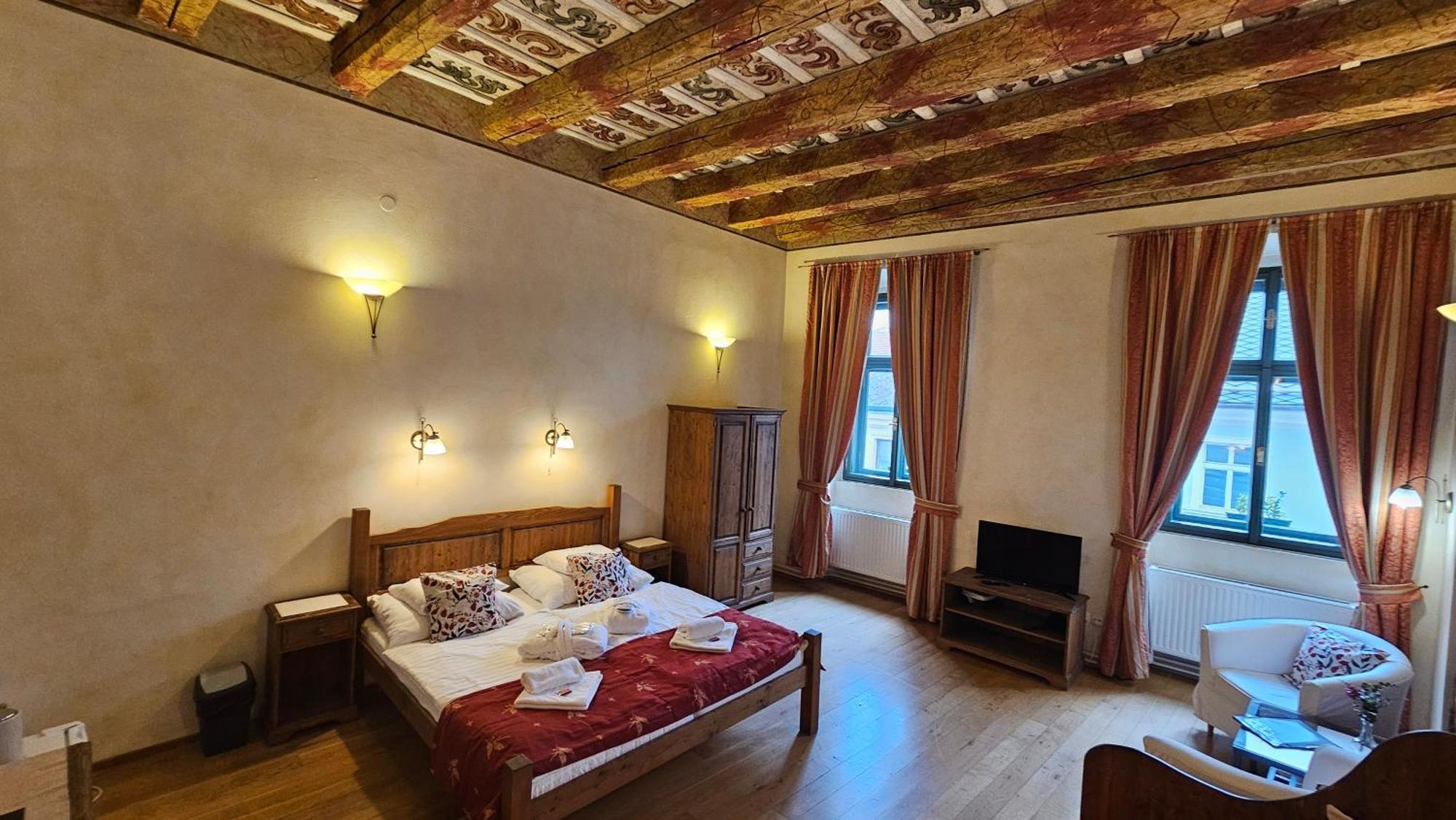 Hotel Opat Kutna Hora Exterior photo